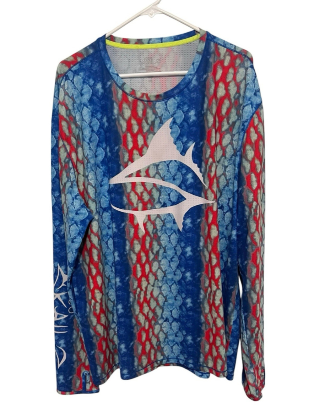 Loco Skailz Fishing Shirt Men's XXL Blue Performance Bold Patriotic Fish Scales
